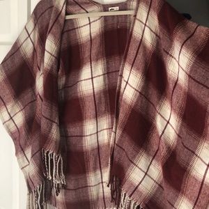 Hollister plaid poncho